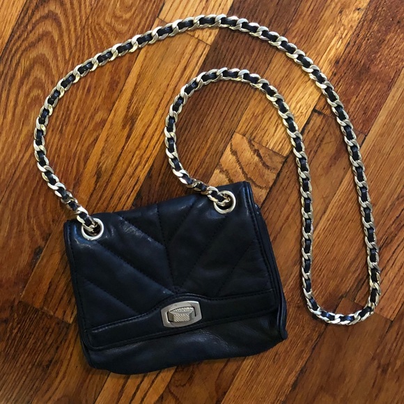 Ann Taylor Handbags - Ann Taylor crossbody black bag with gold chain